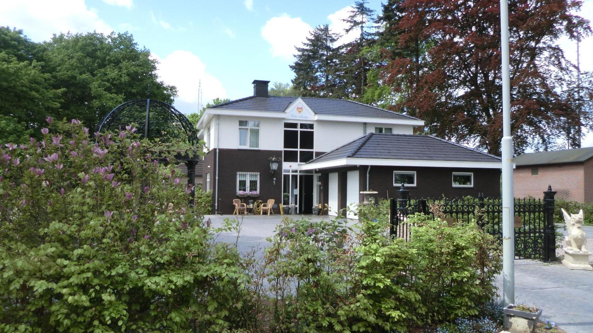 Hotel Garni Villa Arrisja Eefde Eksteriør bilde